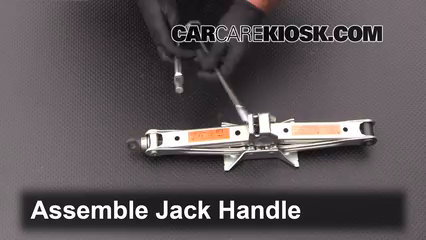 2014-2019 Nissan Rogue Jack Up How To - 2014 Nissan Rogue SL 2.5L 4 Cyl.